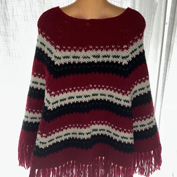 Striped shawl sweater red/green/white womens one size sweater - Picture 5 of 6